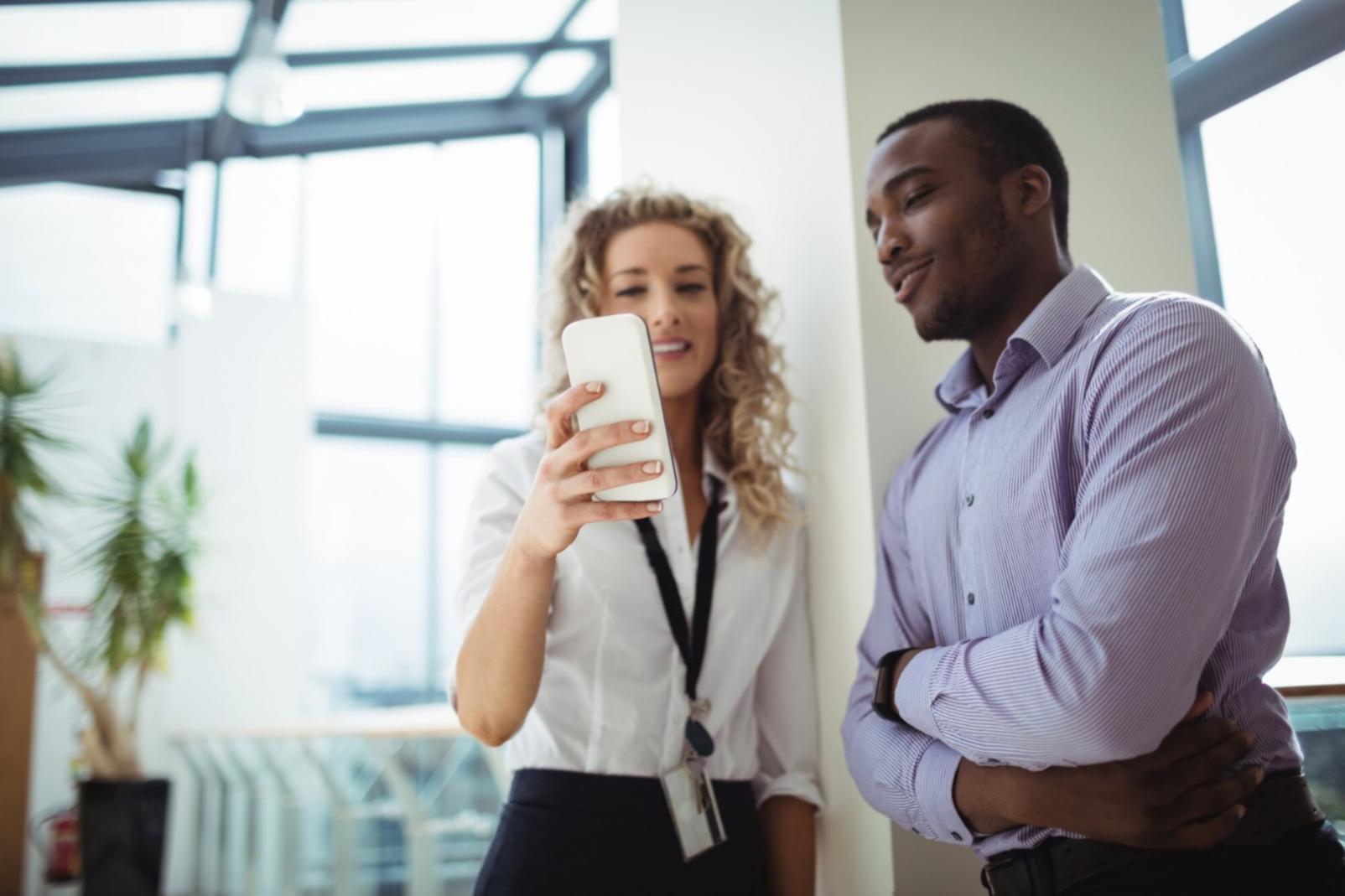 Professional investment education environment with modern learning resources